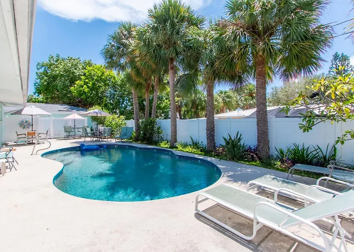 Holiday home Mango Bay Pool House Unit 1 - Monthly