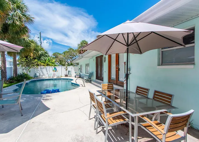 Mango Bay Pool House Unit 1 - Monthly *
