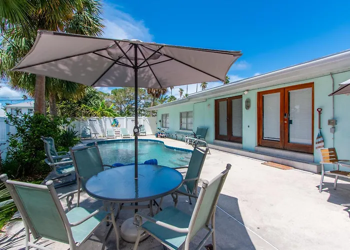 Holiday home Mango Bay Pool House Unit 1 - Monthly