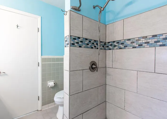 Mango Bay Pool House Unit 1 - Monthly Holiday home